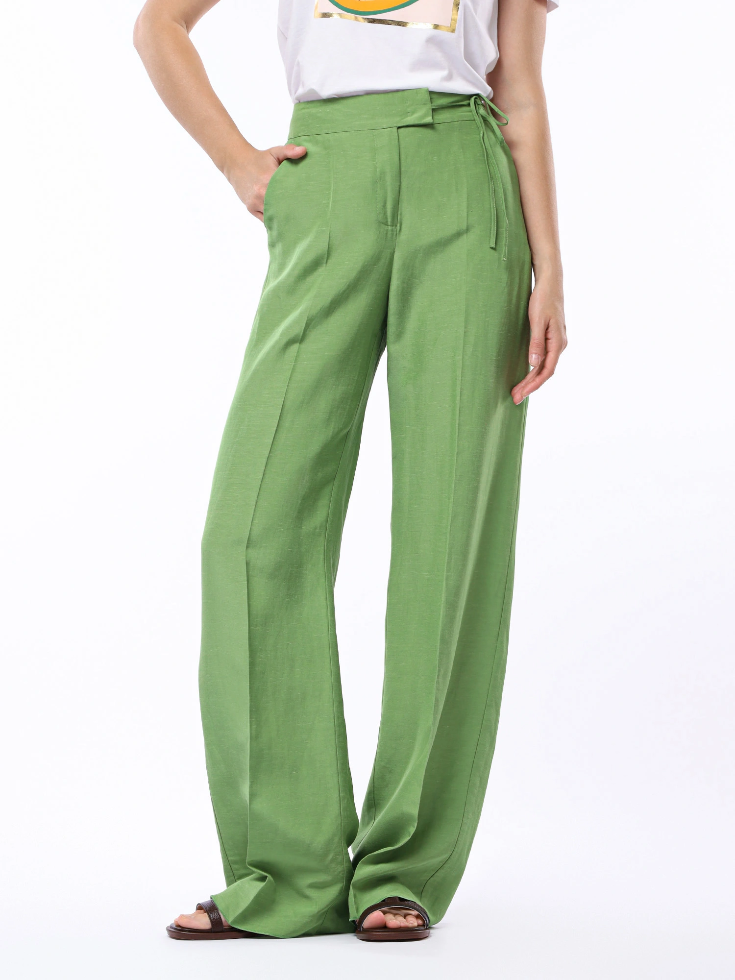 Брюки из смесовой вискозы свободного кроя